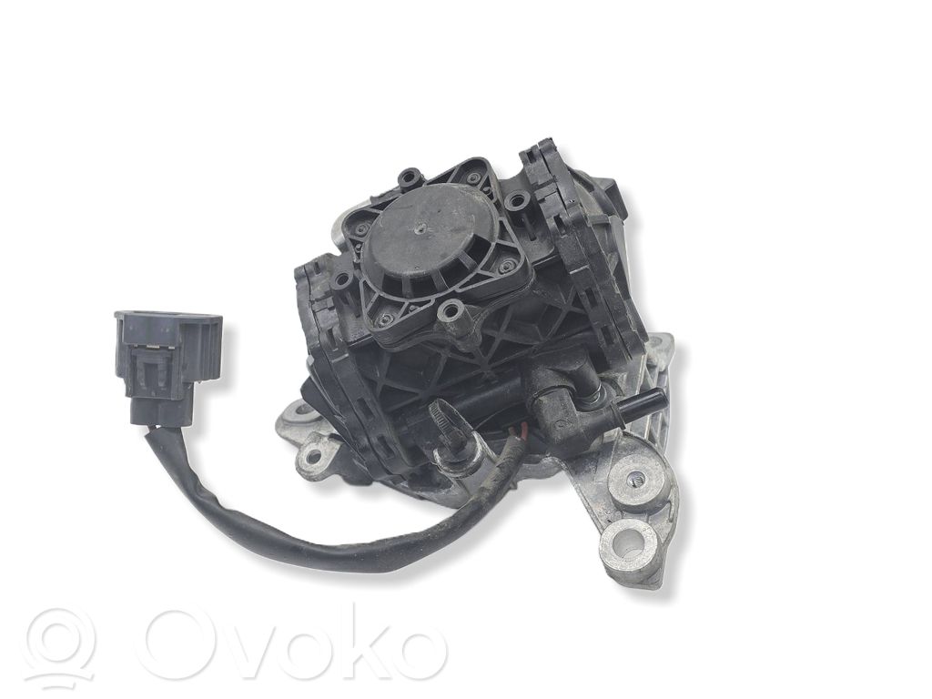 Ford Mondeo MK V Alipainepumppu 