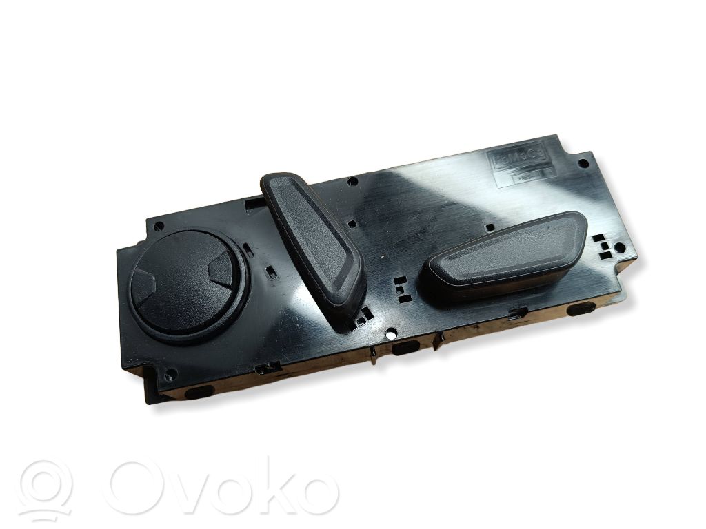 Commutateur de commande de siège   LB5T14A701BA,1331F3