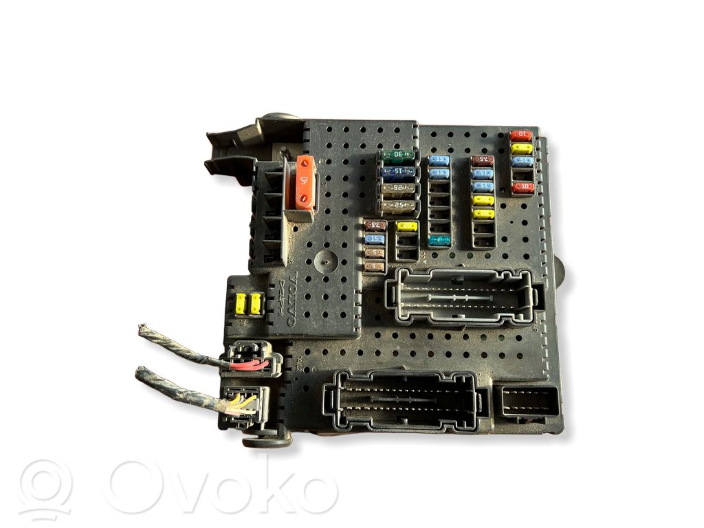 Volvo V70 Fuse module 
