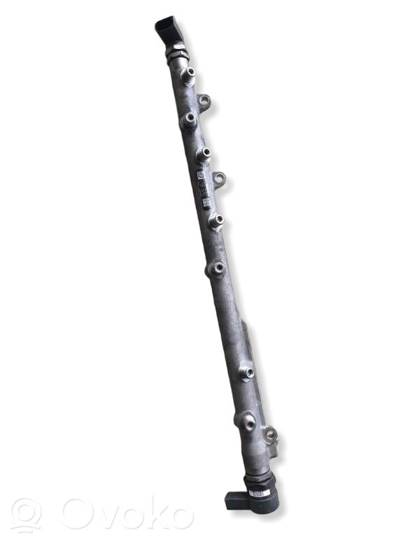 BMW 5 E60 E61 Rampă alimentare injectoare 