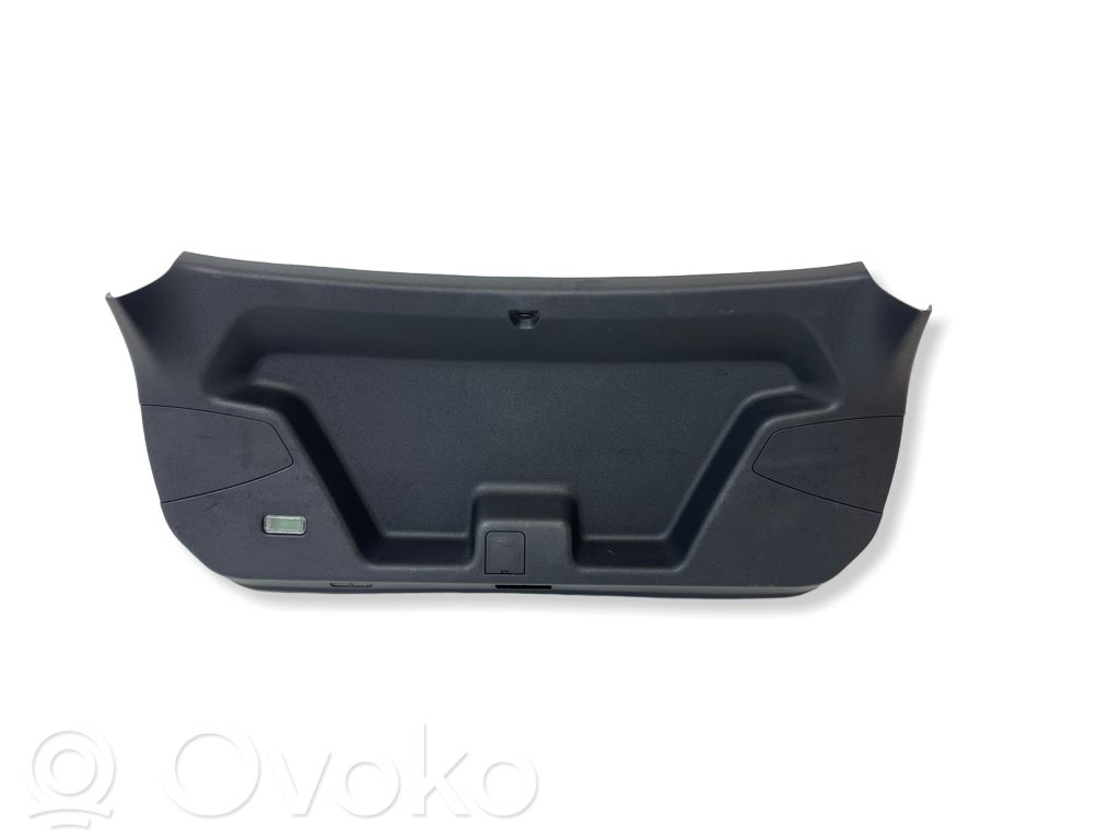 Audi A5 Tailgate trim 