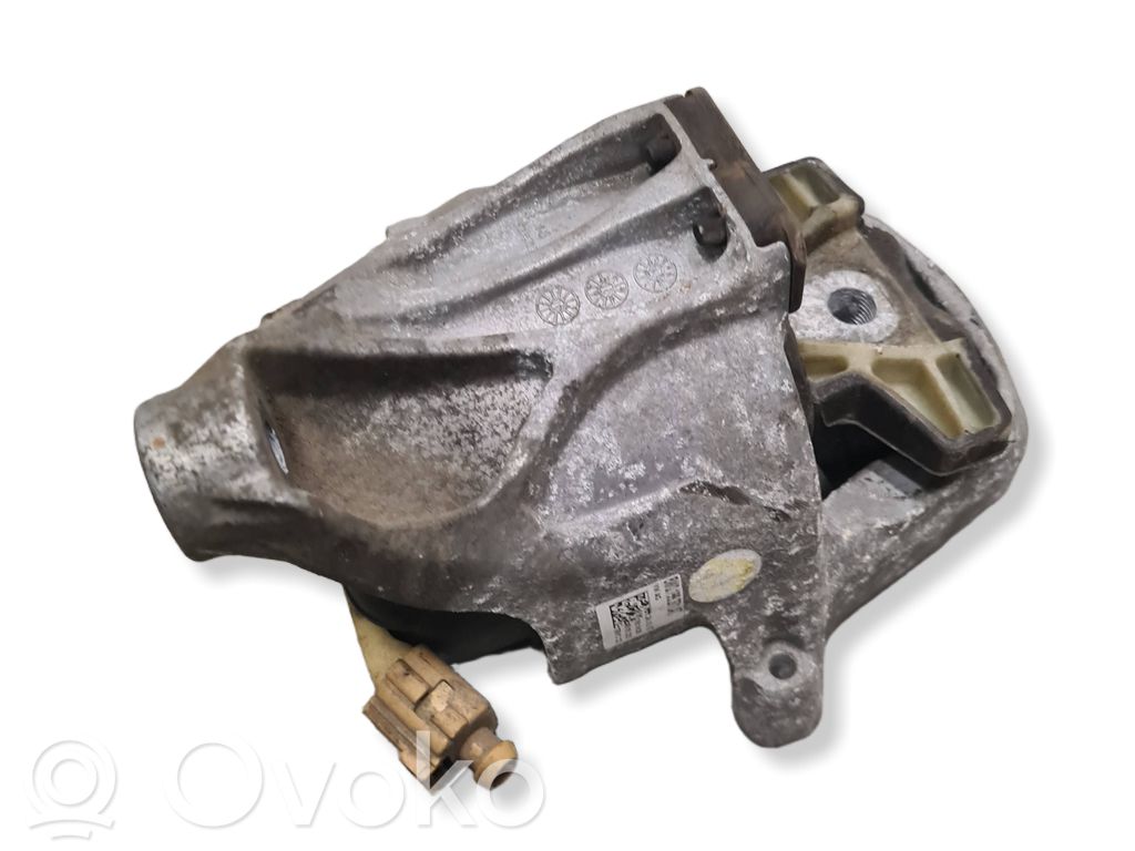 Audi A4 S4 B9 Engine mount bracket 