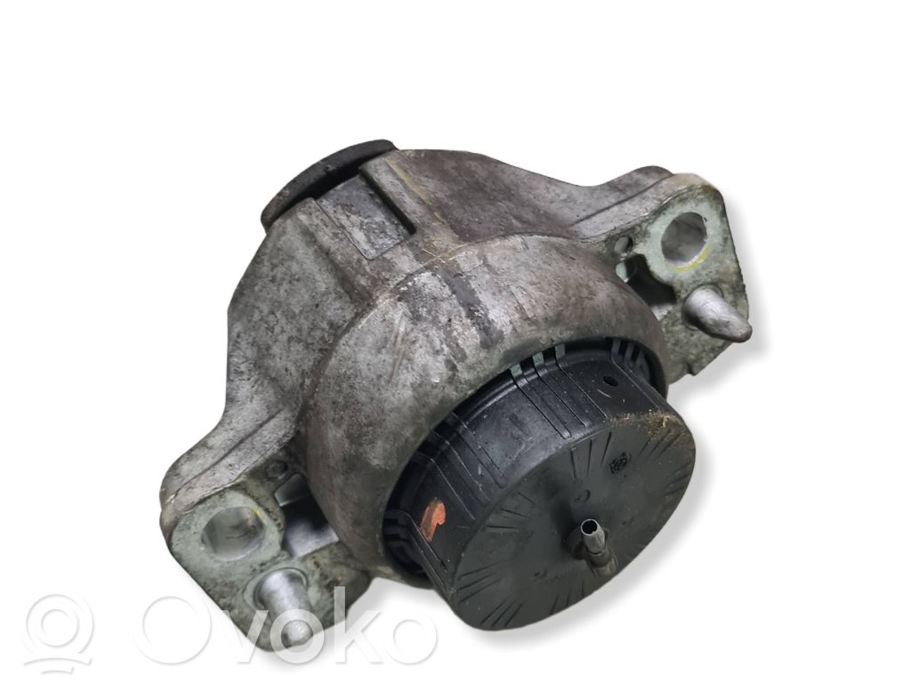 Jaguar XE Engine mount bracket 
