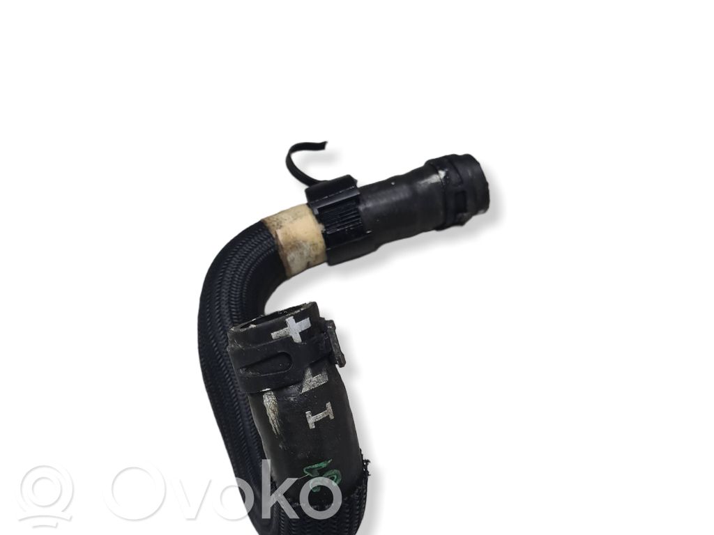 Jaguar I-Pace Engine coolant pipe/hose 