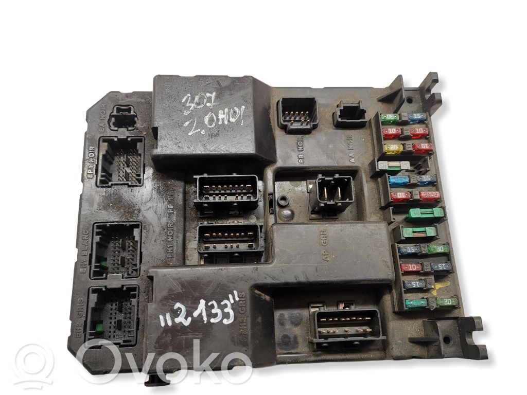 Peugeot 307 Fuse module 