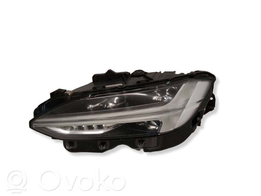 Volvo S90, V90 Scheinwerfer 