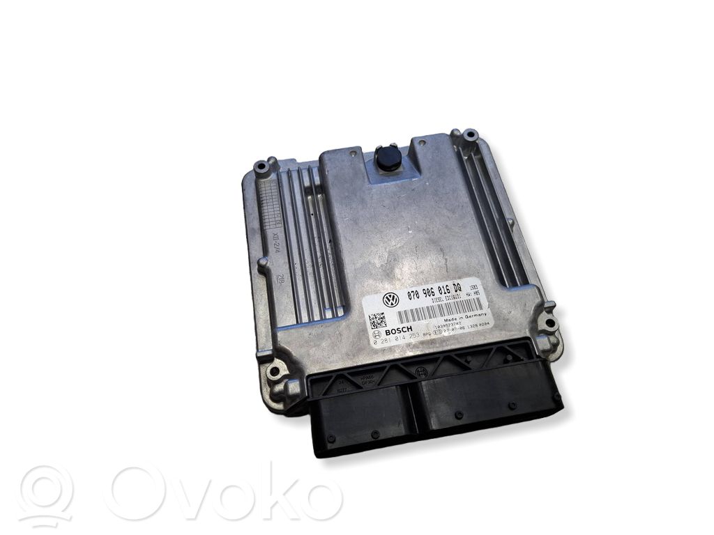 Sterownik / Moduł ECU   070906016DQ,1039S23742,0281014253