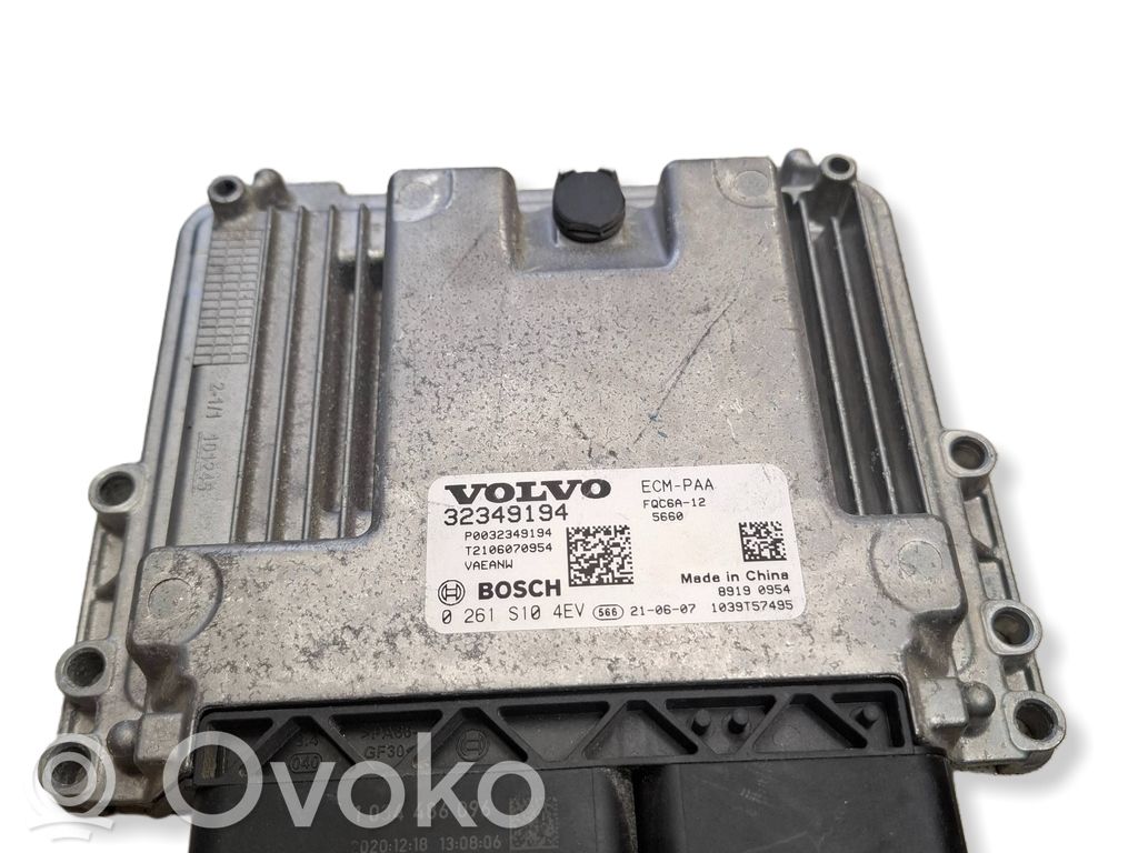 Volvo XC40 Engine control unit/module 