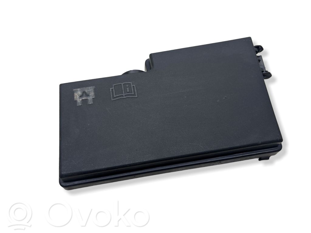 Ford C-MAX I Fuse box cover 