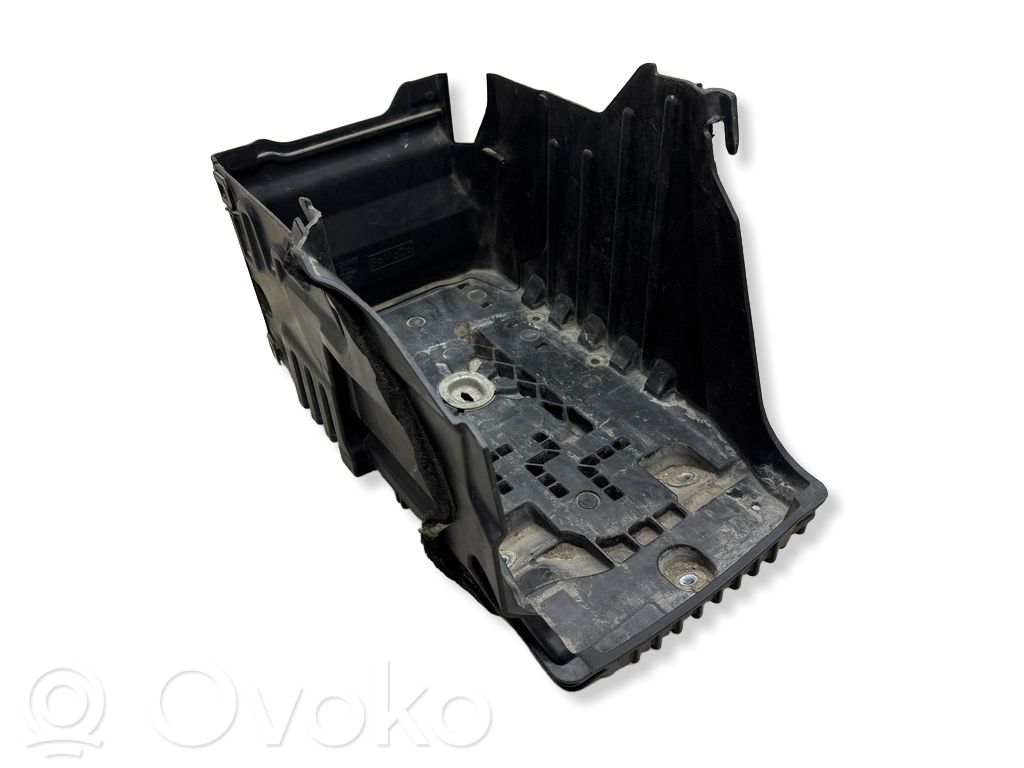 Volvo V70 Akumuliatoriaus dėžė 