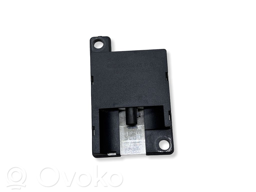 BMW 3 E46 Antenos stiprintuvas 