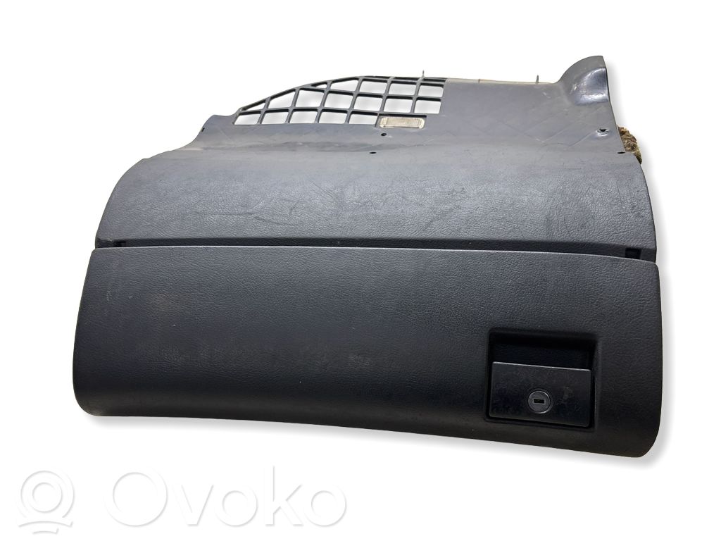 Audi A4 S4 B5 8D Daiktadėžė 