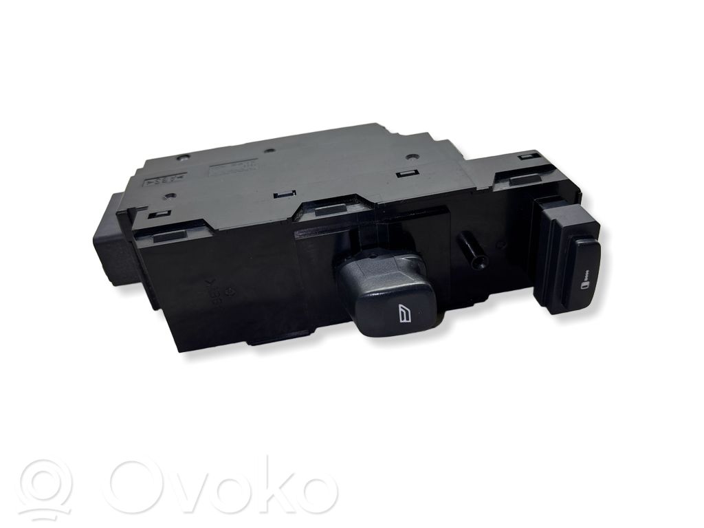Electric window control switch   30658147