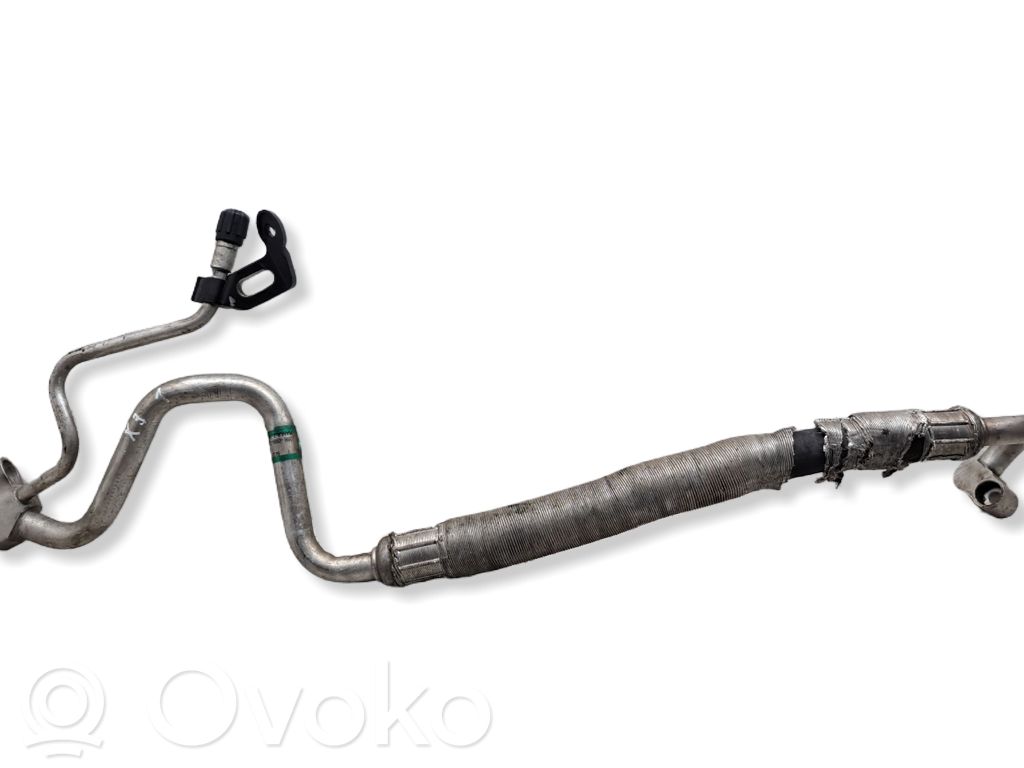 BMW X3 E83 Air conditioning (A/C) pipe/hose 