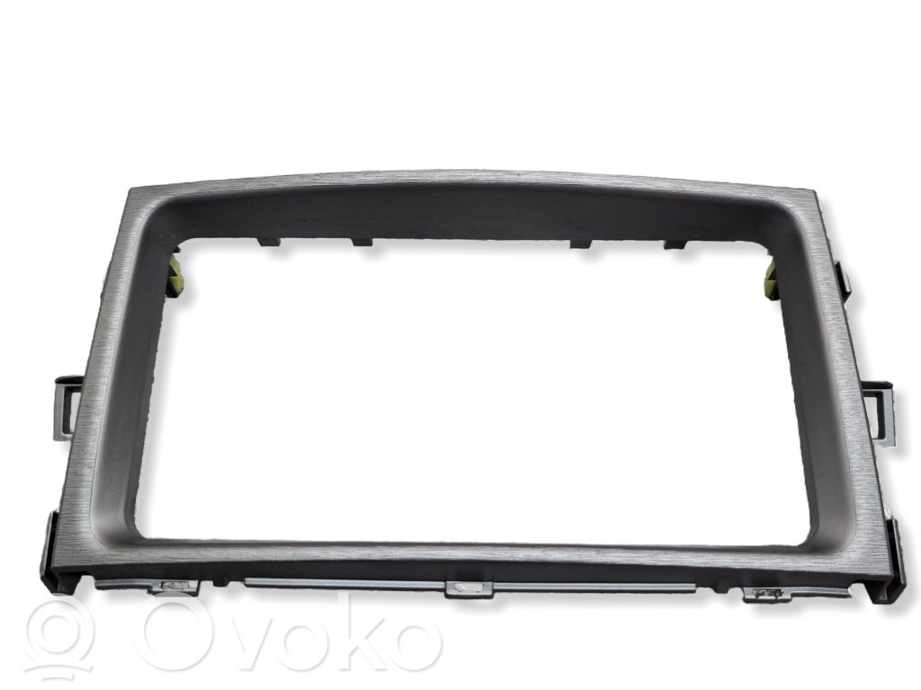Toyota Verso Konsola środkowa / Radio / GPS 
