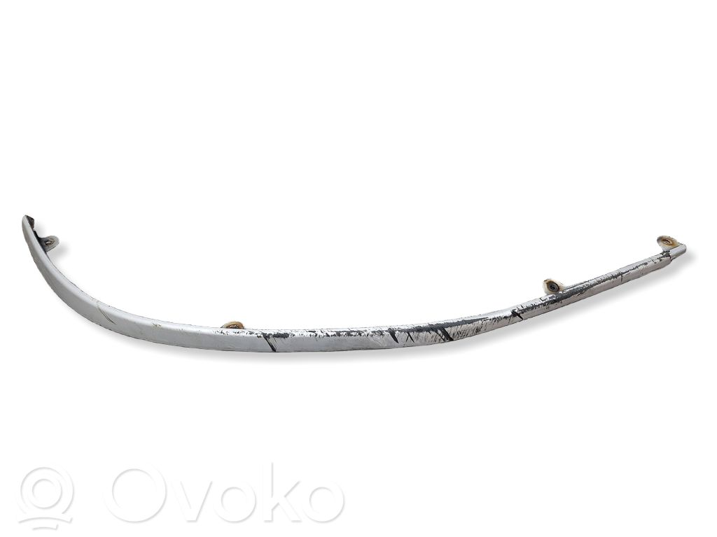 Toyota Verso Adaos inferior bară față 