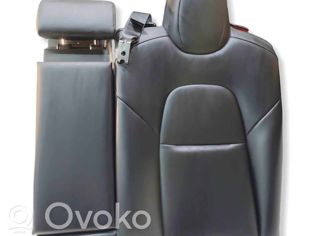 Tesla Model 3 Galinė sėdynė 