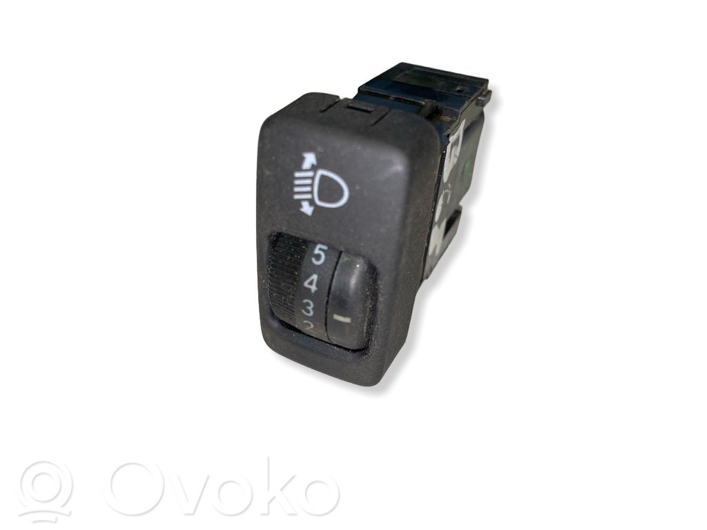 Toyota Hilux (AN10, AN20, AN30) Headlight level height control switch 