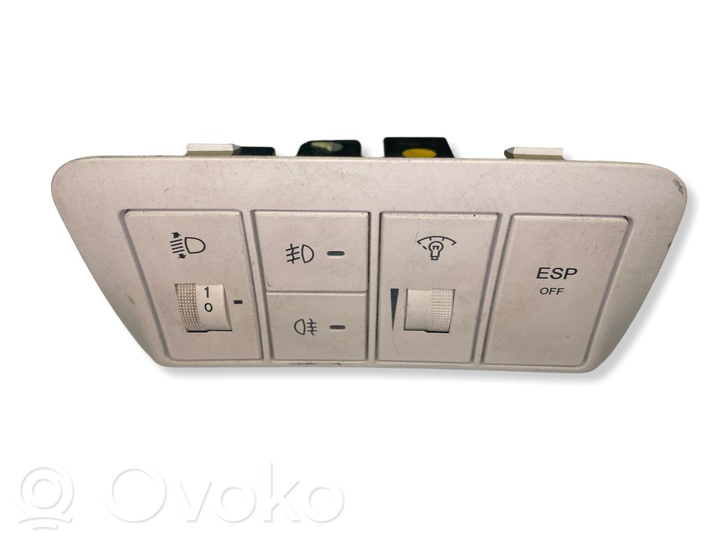 Headlight level height control switch   61027C,201003963,202002962,61023,D26