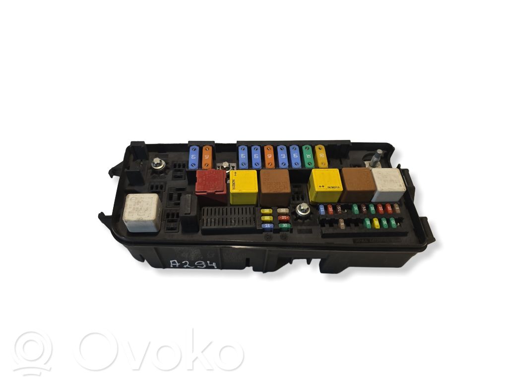 Opel Vectra C Módulo de fusible 