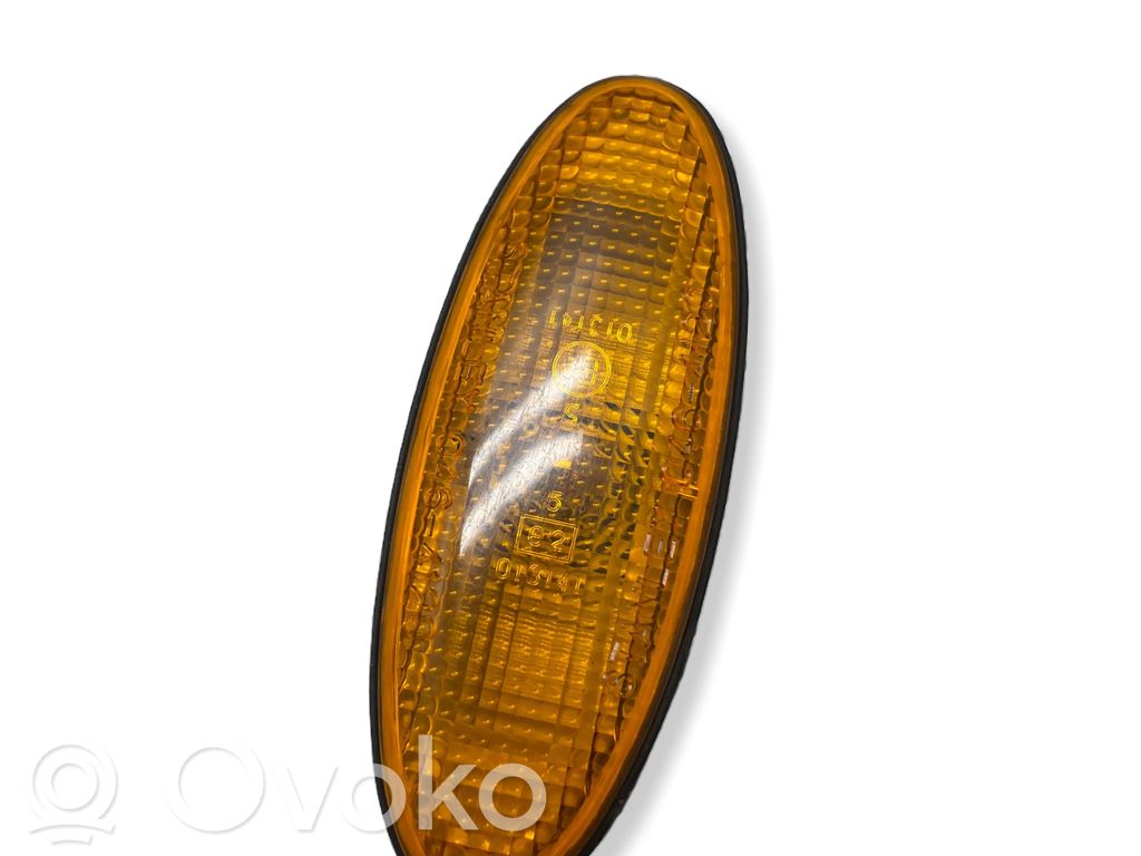 Mazda 323 F Front fender indicator light 