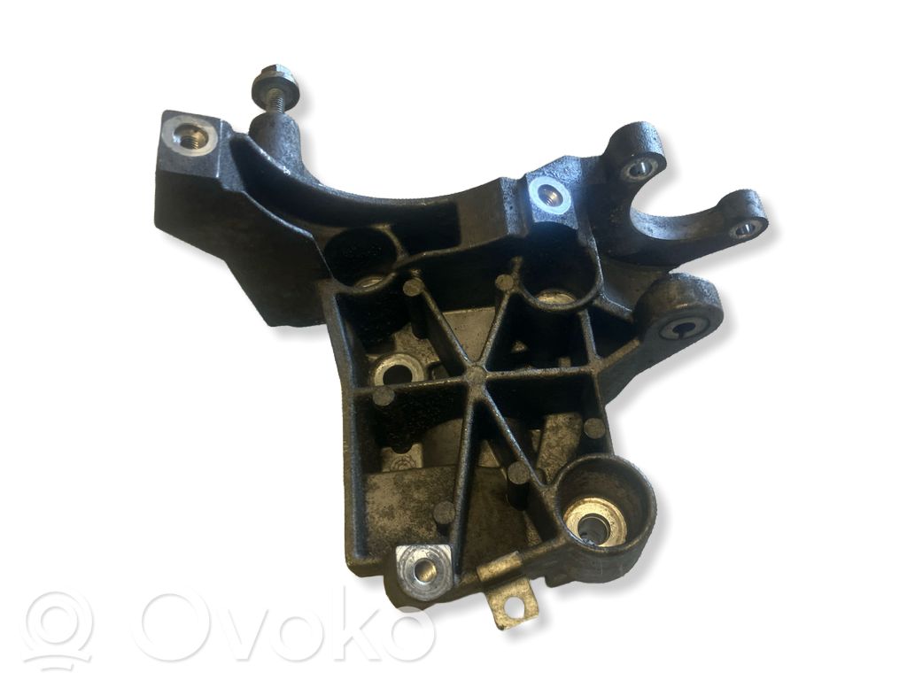 Audi A6 Allroad C6 Power steering pump mounting bracket 