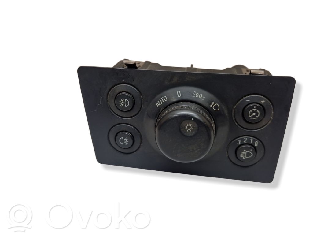 Opel Zafira B Light switch 
