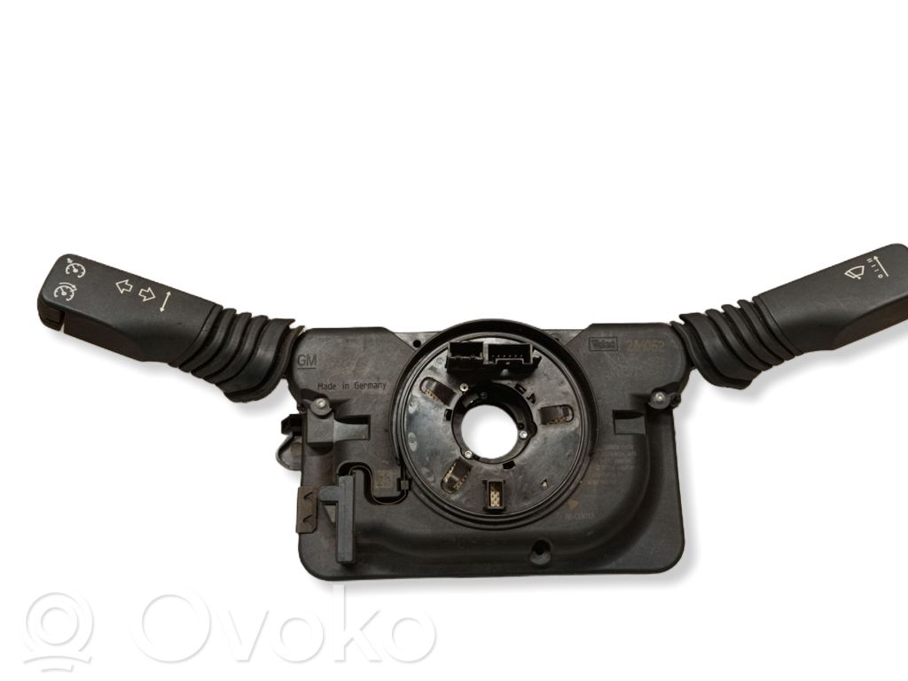 Opel Astra H Interruptor/palanca de limpiador de luz de giro 