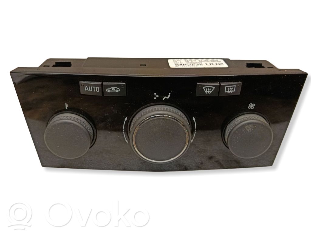 Opel Astra H Climate control unit 
