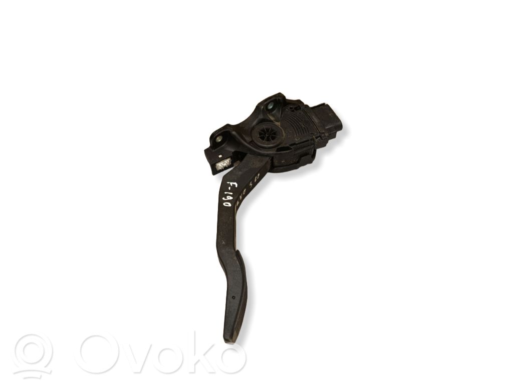 Volvo S60 Akceleratoriaus pedalas 