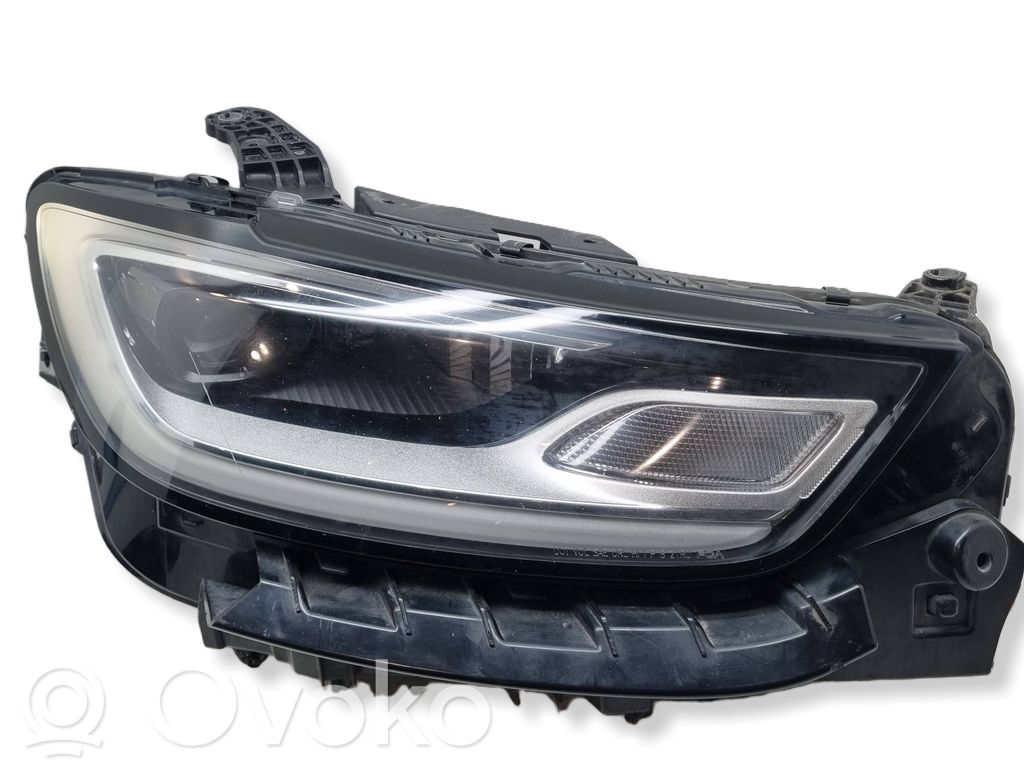 Chrysler Pacifica Priekinis žibintas 