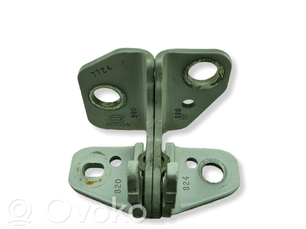 Chrysler Pacifica Front door lower hinge 