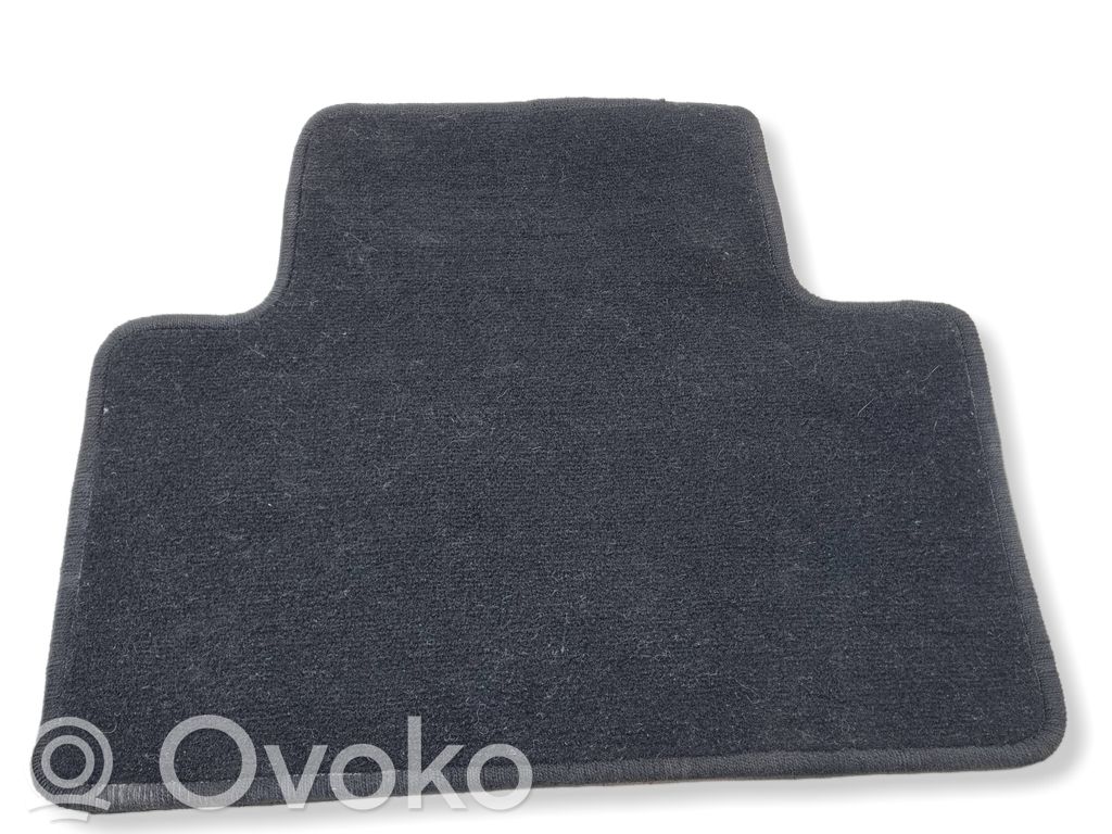 Second row seat mat   42858J