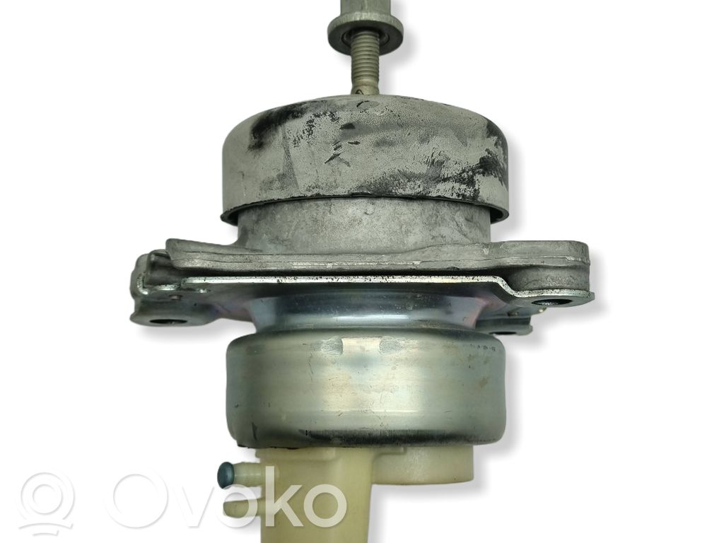 Ford Mustang VII Engine mount bracket 