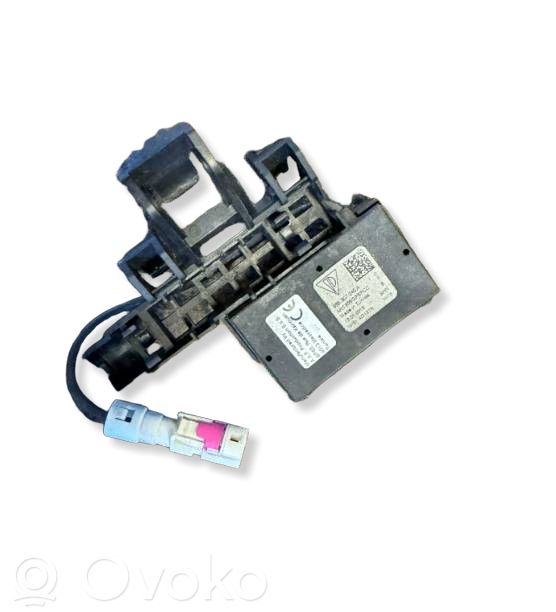 Antenos stiprintuvas   95B907245A,13012018