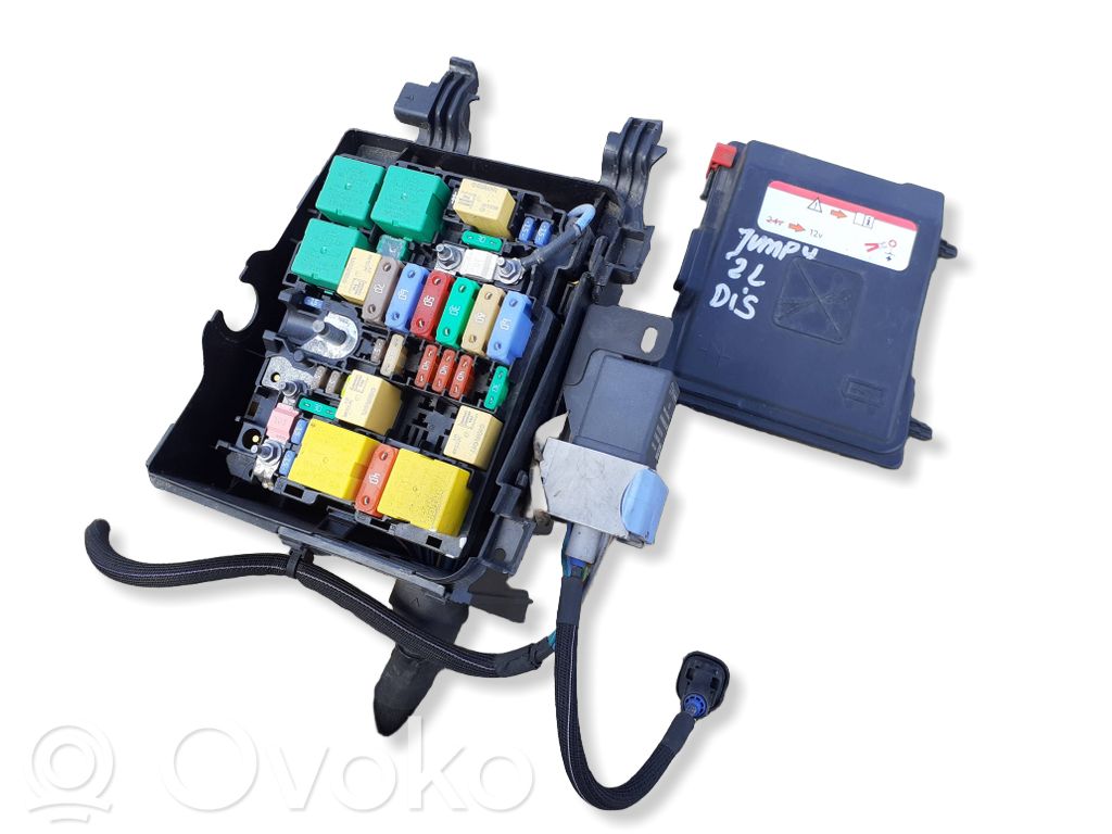 Dangtelis saugiklių dėžės   MP8223,9678633380