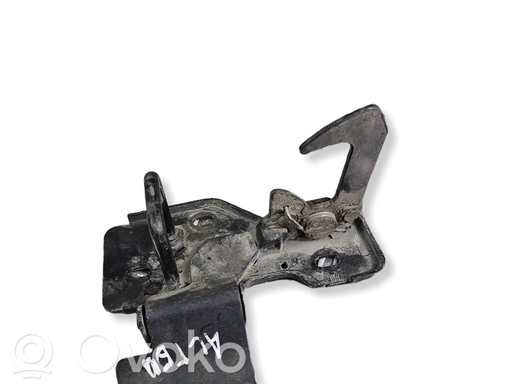Seat Altea XL Engine bonnet/hood lock/latch loop/hook 