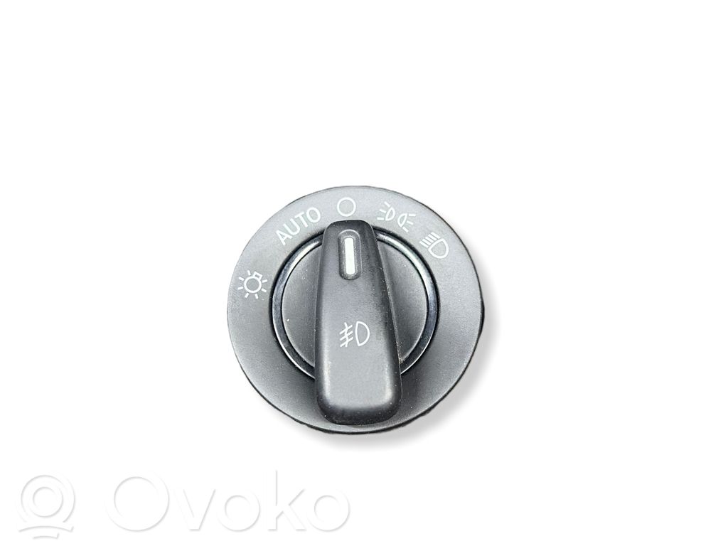 Chrysler Town & Country V Light switch 