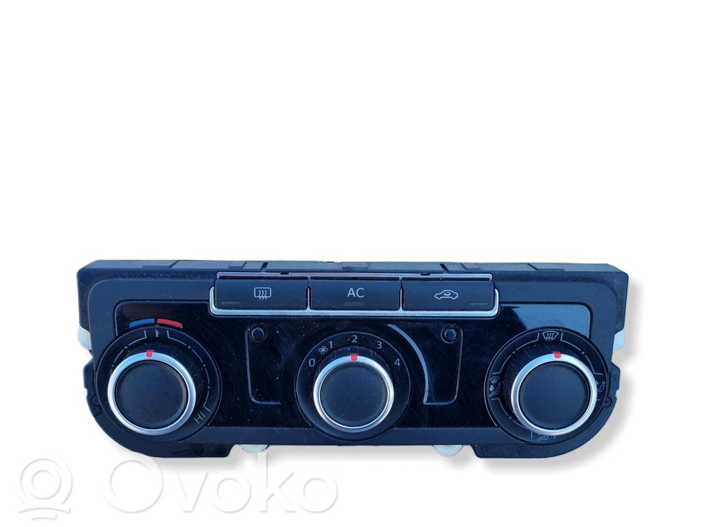 Volkswagen PASSAT B7 Panel klimatyzacji 