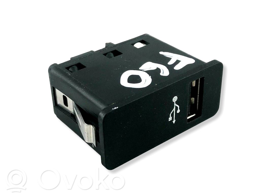 Mini Cooper Countryman F60 USB jungtis 