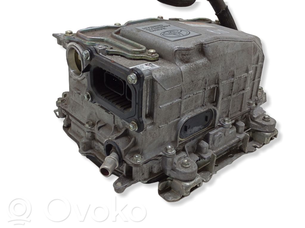 Inversor/convertidor de voltaje   G920052033,52530B,C09170734,G920152013
