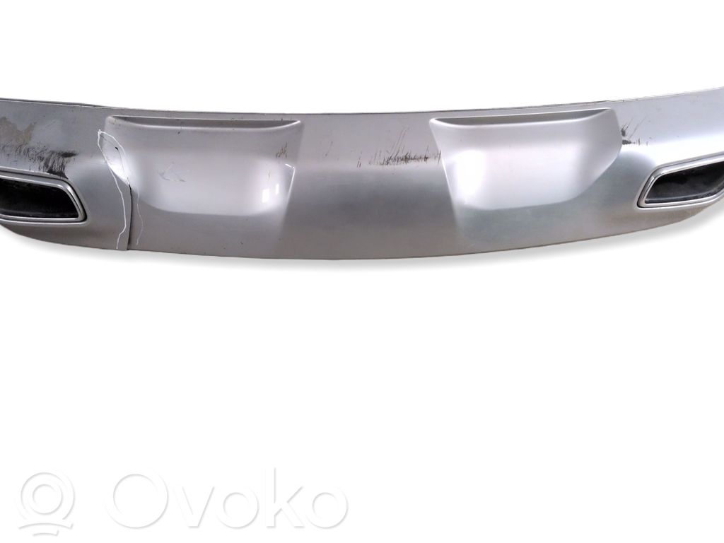 KIA Xceed Moldura inferior del parachoques trasero 
