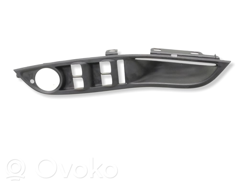 Ford Focus Front door window switch trim 