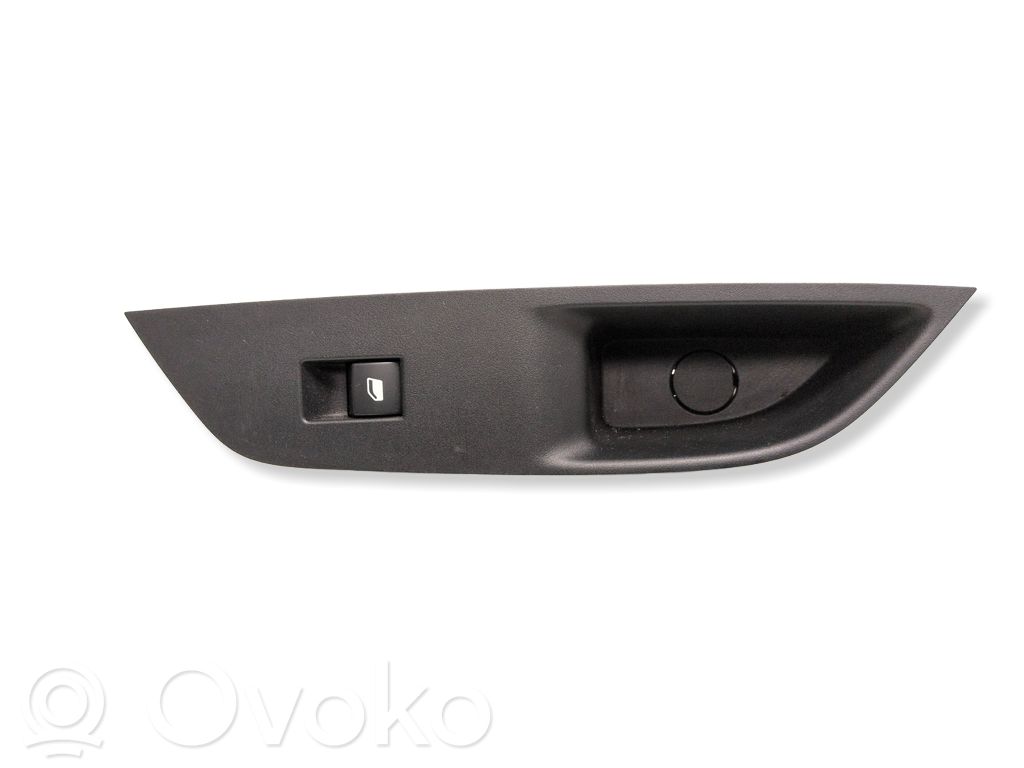 Opel Astra L Przyciski szyb 