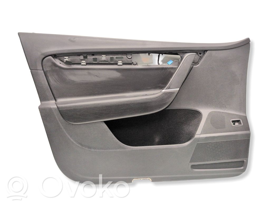 Volkswagen PASSAT B7 Boczki / Poszycie drzwi przednich 