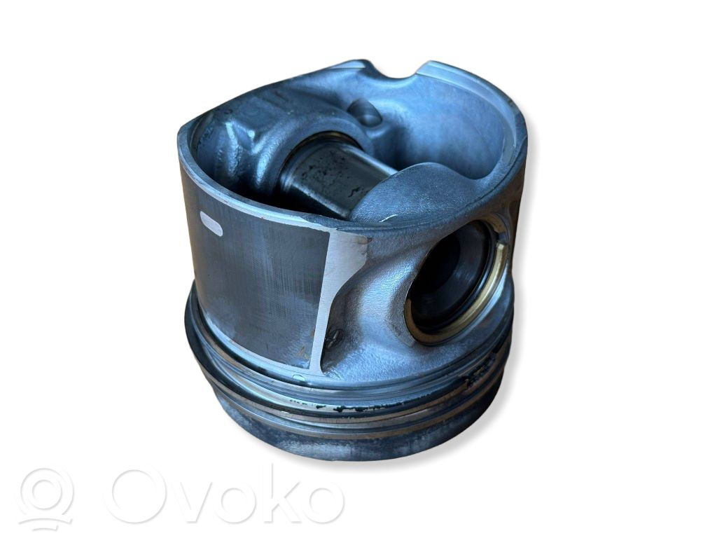 Volvo XC90 Piston 