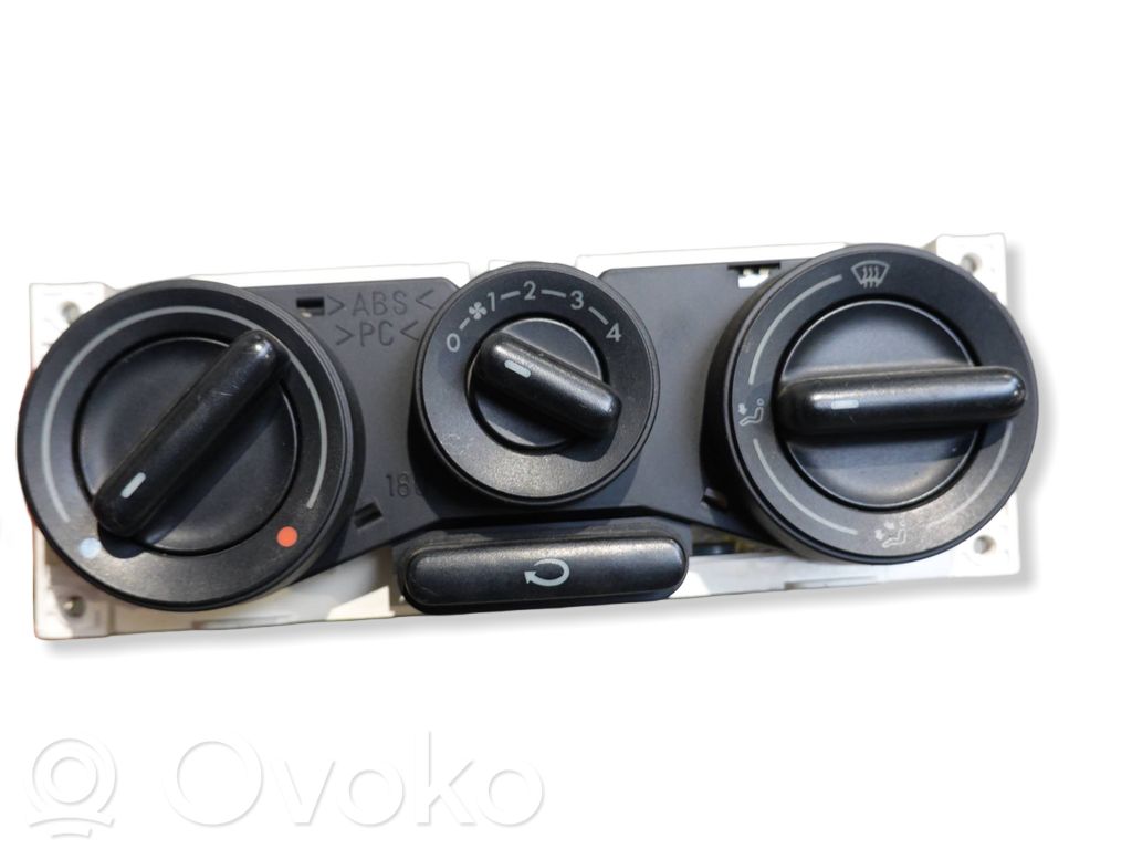 Volkswagen New Beetle Panel klimatyzacji 