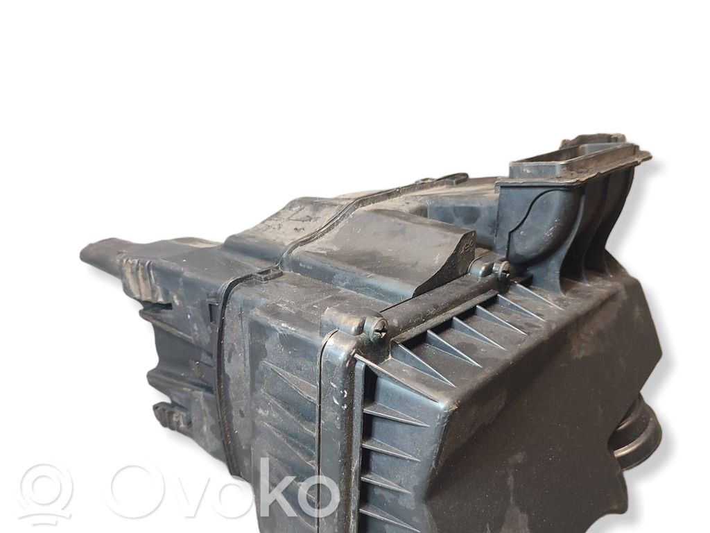 Peugeot 308 Air filter box 