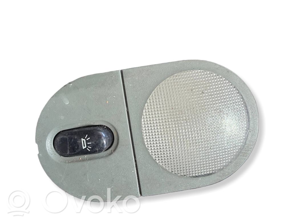 Renault Laguna I Priekinių vietų apšvietimo žibintas 