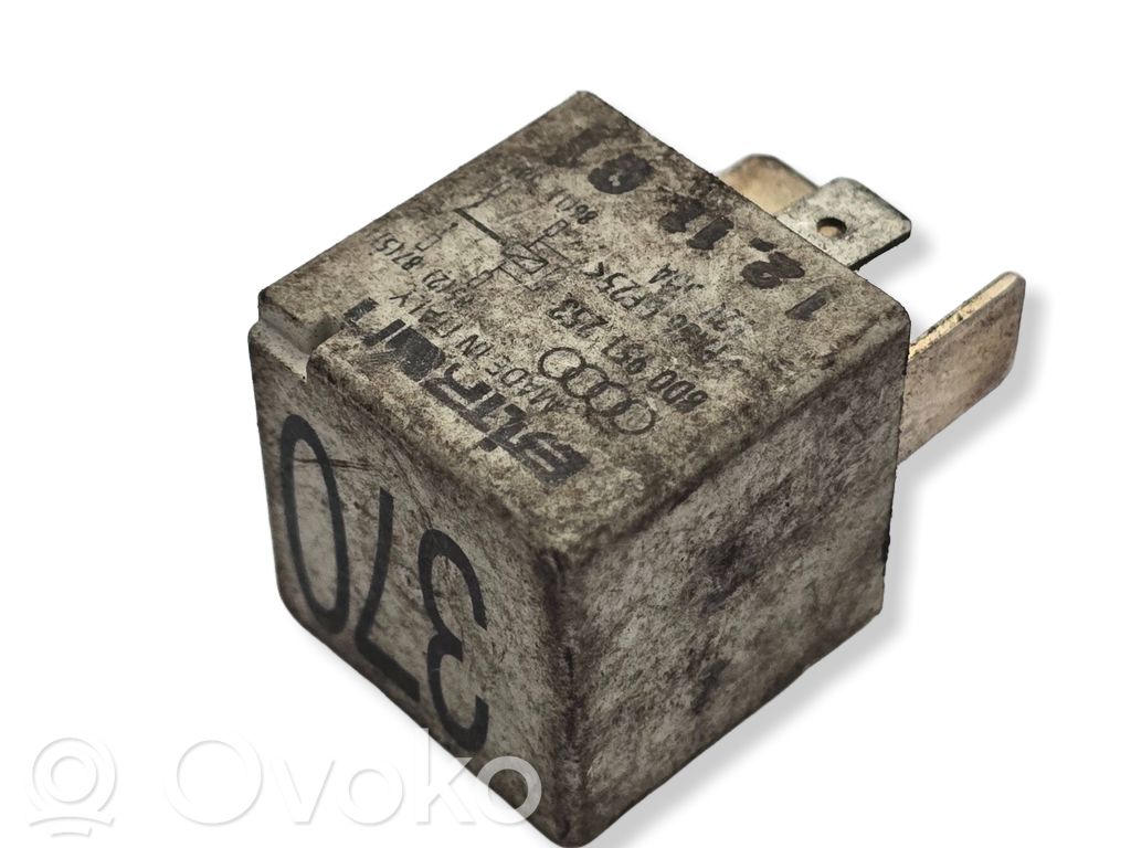 Audi A4 S4 B5 8D Other relay 